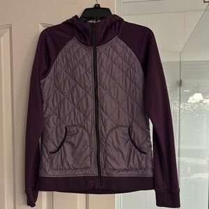 The North Face Women's Med Purple Puffer Jacket/Sweater